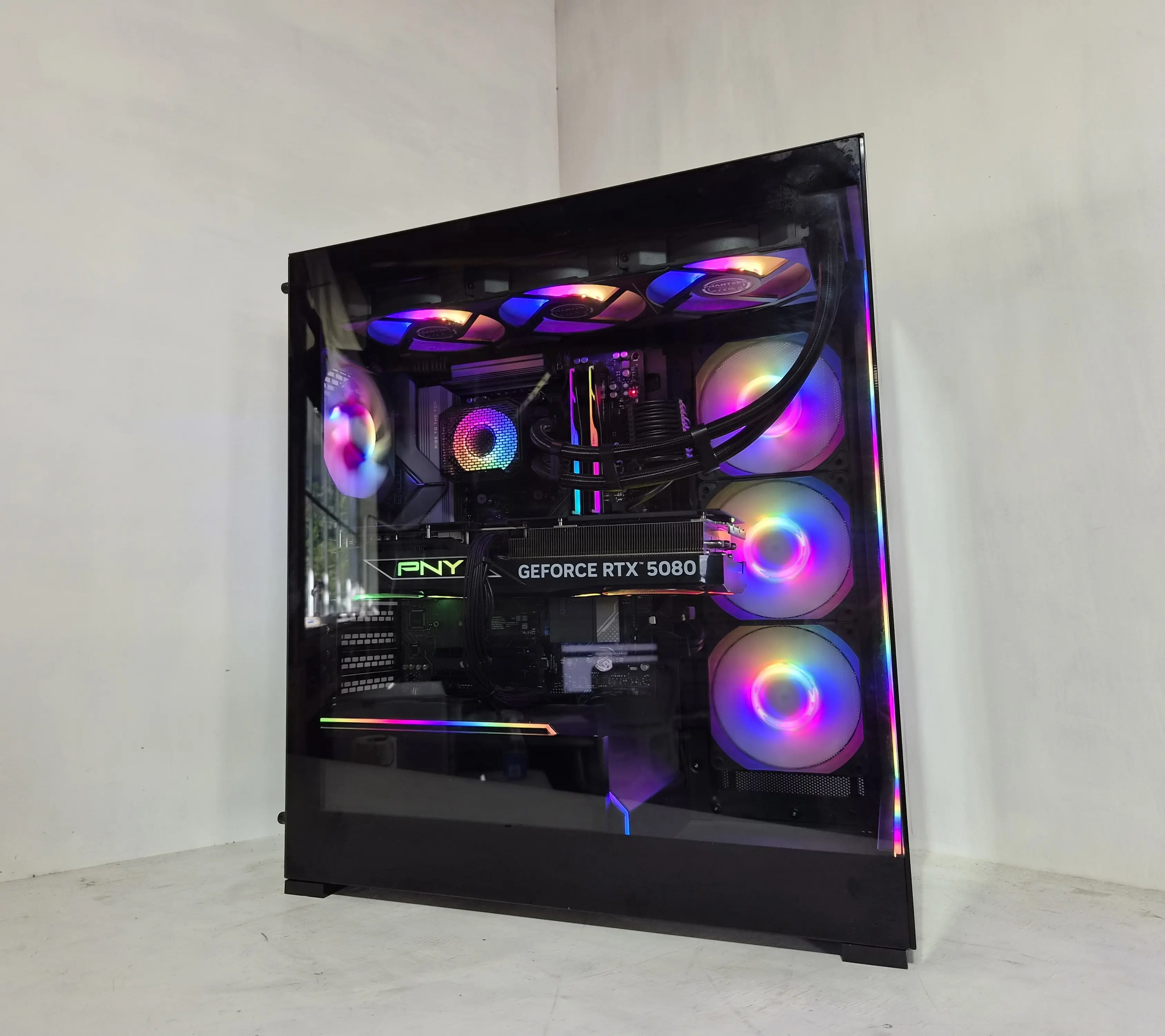 HIGH END GAMING Ryzen 9800x3D | RTX 5080 16GB | 64GB DDD5 | 4TB M.2 | Win 11 image 8